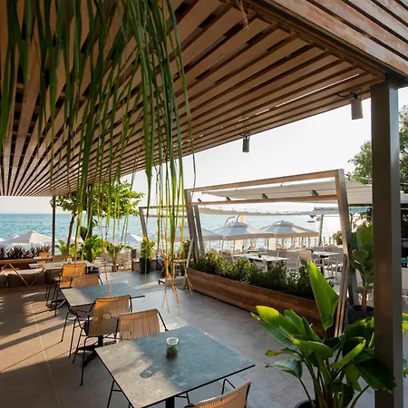 Отель Ostria Sea Side 4*