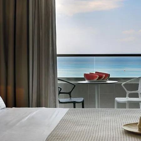 Ostria Sea Side 4*