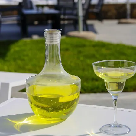 Ostria Sea Side فندق