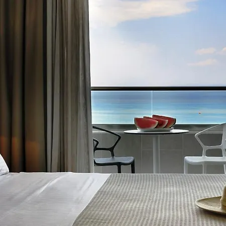 Ostria Sea Side 4*