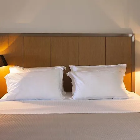 Ostria Sea Side Hotel