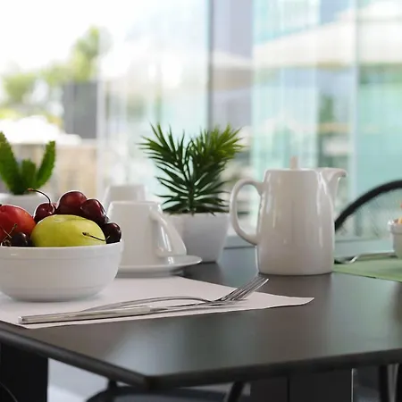 Ostria Sea Side ホテル 4*